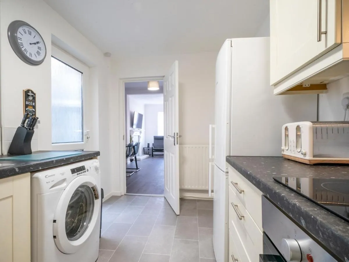 Pass The Keys Mccracken'S Townhouse - 10 Min Walk To City Centre بلفاست 0*,  المملكة المتحدة